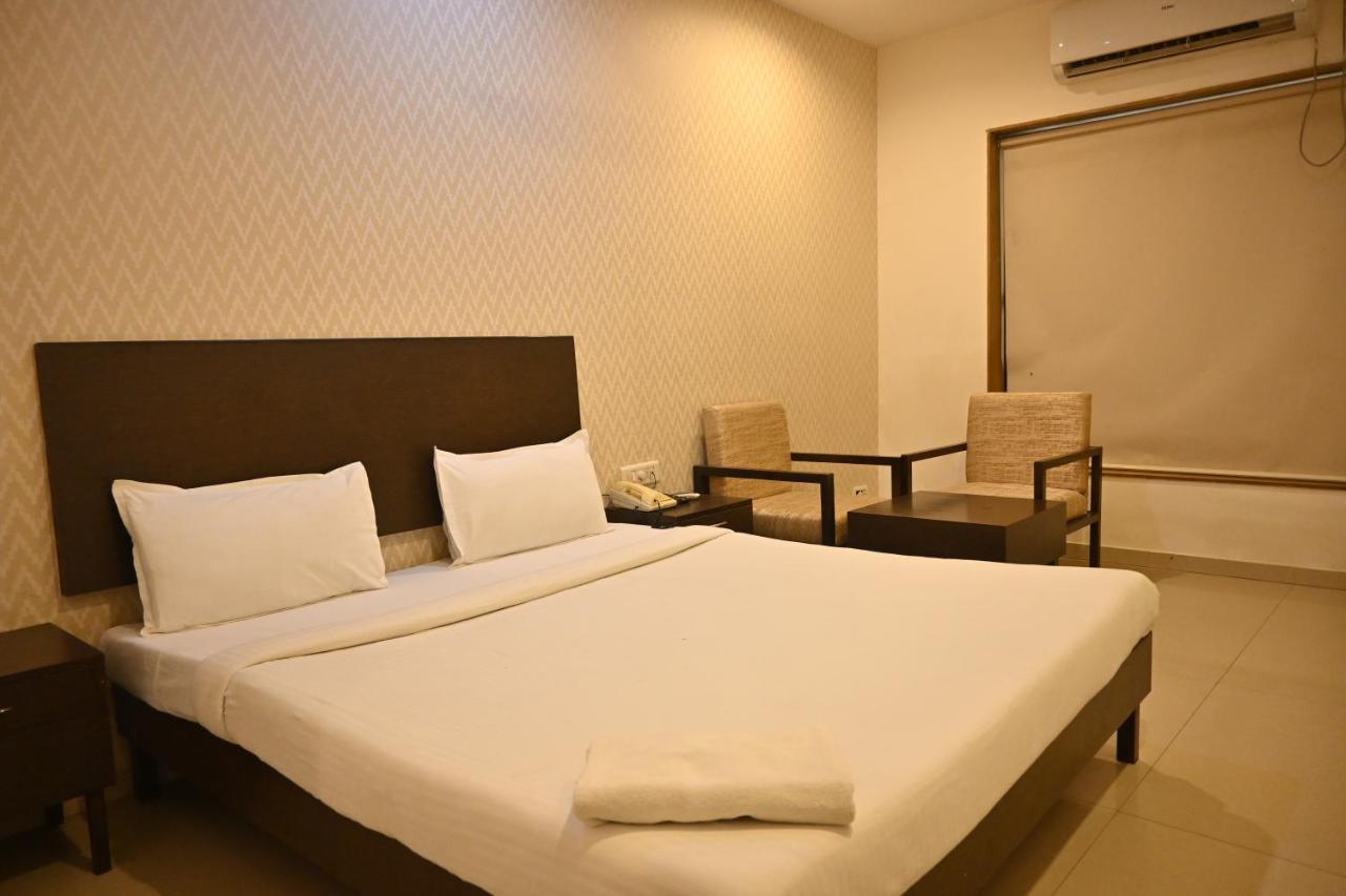 Regency Square Hotel Gwalior Luaran gambar