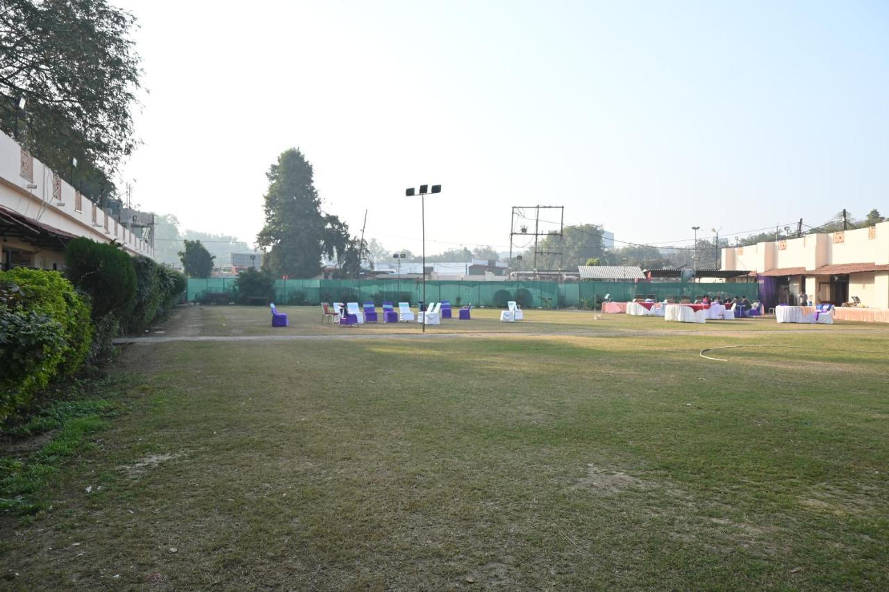 Regency Square Hotel Gwalior Luaran gambar