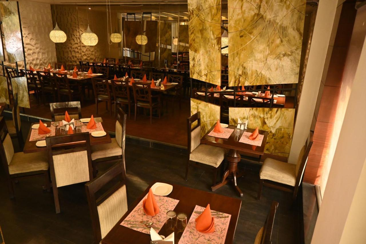 Regency Square Hotel Gwalior Luaran gambar